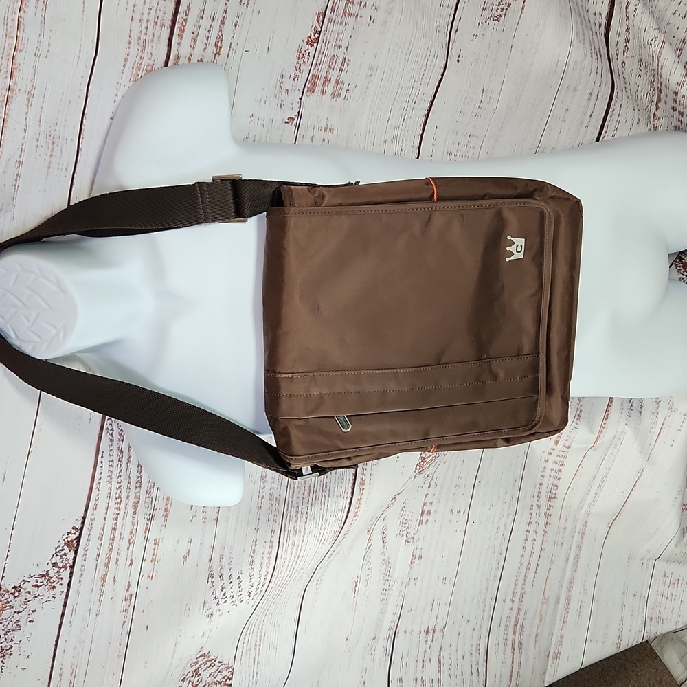 Casecrown Microsoft Surface Vertical Messenger Bag - image 1